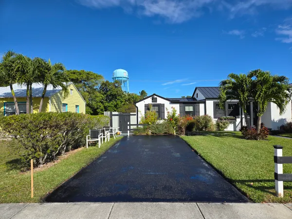 Residential driveway paving project Palm Beach County